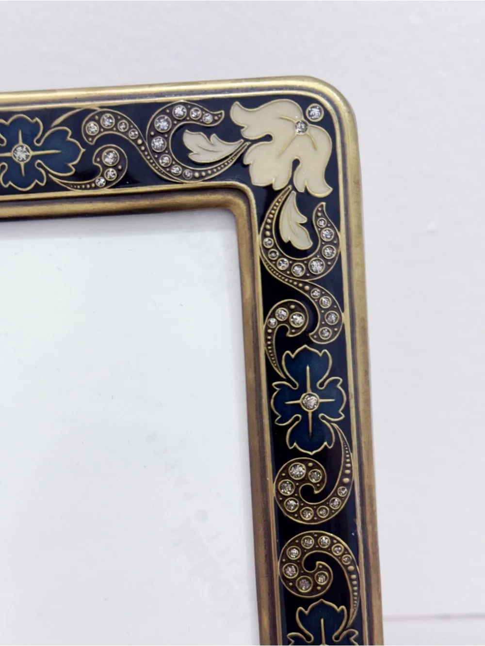 Vtg brass black white swirl enamel glitter accent frame 3 x 4.5